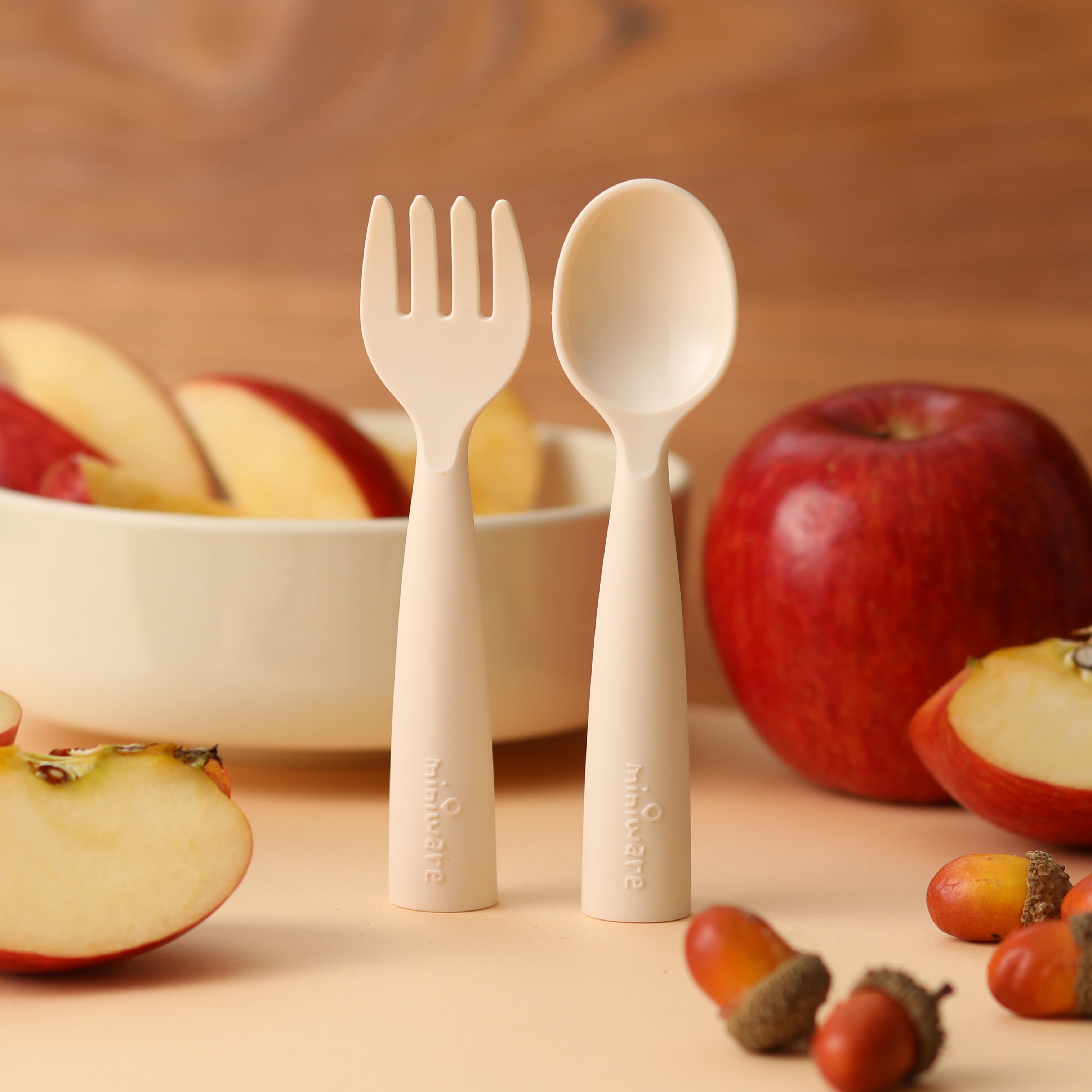 Miniware Cutlery with Kid-Friendly Holiday Dishes