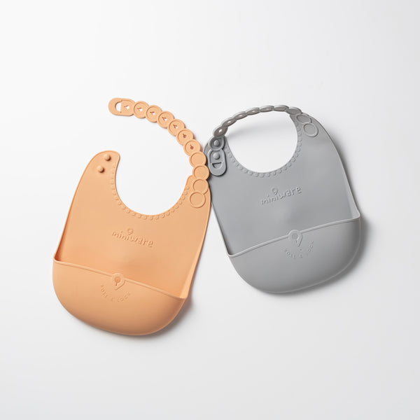 Roll & Lock bib Toffee + Dove Grey